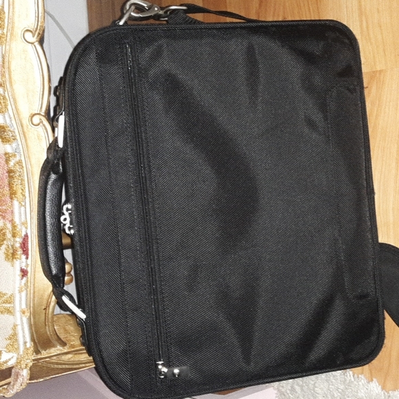 Dell computer case. - Picture 2 of 2